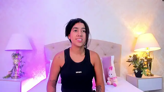 Mia Montess online show from June 18, 2026, 12:32 pm