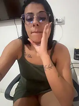 jheicylli online show from June 3, 2026, 5:39 pm