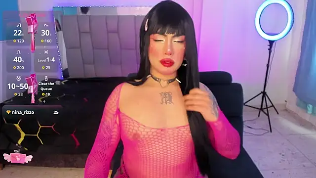 Sophie whitexxx online show from June 10, 2026, 7:59 pm
