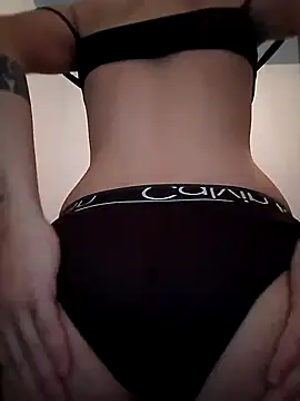 Snapshot of edi999 chatting on October 9, 2025, 7:47 pm edi999 online show from October 9, 2025, 7:47 pm