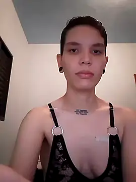 Snapshot of edi999 chatting on October 15, 2025, 12:31 am edi999 online show from October 15, 2025, 12:31 am