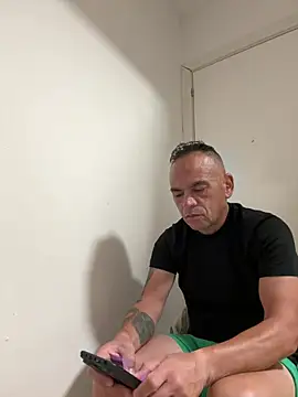 mateocali25 online show from June 12, 2026, 9:12 pm