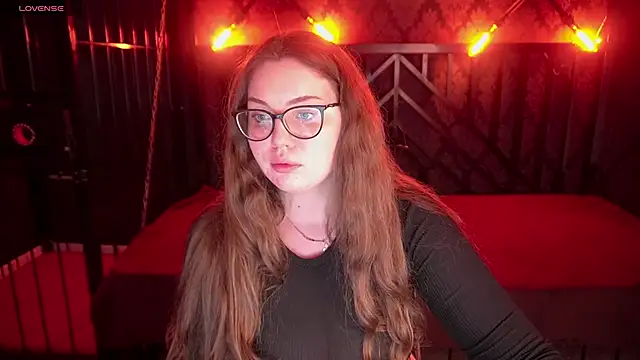 LuxSopphia online show from June 17, 2026, 12:37 pm