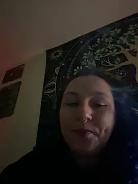 oliviahazee online show from March 13, 2026, 2:05 am