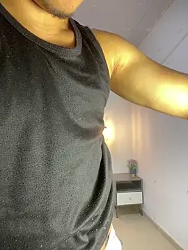 samxx muscle online show from April 3, 2026, 7:48 am