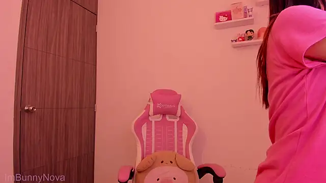 ImBunnyNova online show from June 3, 2026, 2:55 pm