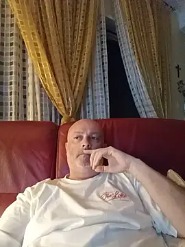 Alexis Bull online show from July 23, 2026, 11:00 pm