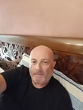 Alexis Bull online show from July 22, 2026, 2:08 pm