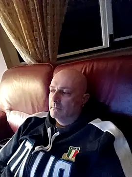 Alexis Bull online show from February 17, 2026, 10:51 pm