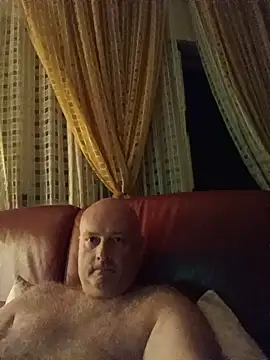 Alexis Bull online show from July 18, 2026, 10:51 pm