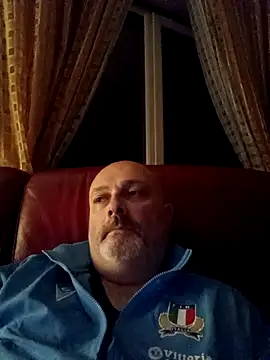 Alexis Bull online show from April 18, 2026, 11:16 pm