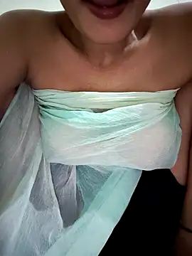 Desi Bhabi 01 online show from May 13, 2026, 5:42 pm