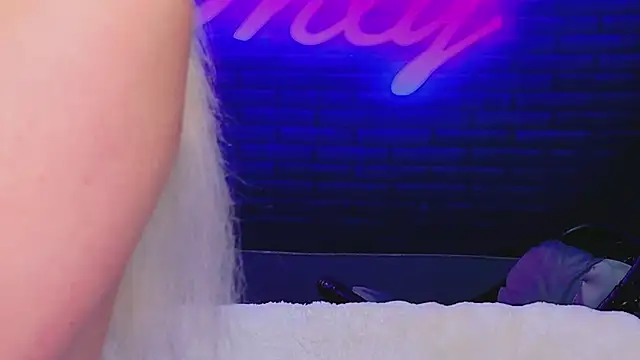 AlessiaCroft online show from June 10, 2026, 4:03 am