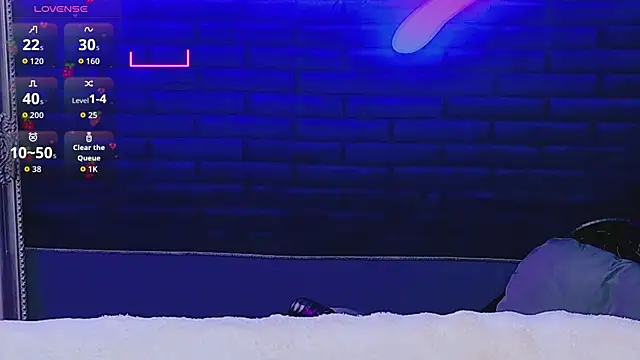 AlessiaCroft online show from June 7, 2026, 4:07 am