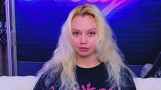 AlessiaCroft online show from May 23, 2026, 4:00 am