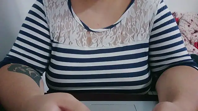 nicolebiancardi5 online show from February 26, 2026, 8:53 pm