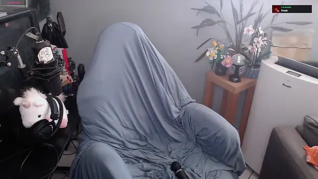 Horny Makima online show from June 21, 2026, 9:15 am