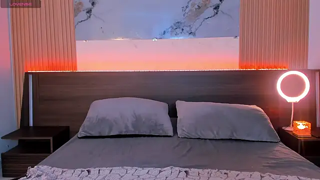 samanthaa moon online show from March 12, 2026, 10:36 pm