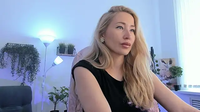 AstraMonroe online show from April 30, 2026, 7:15 am