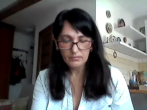 Elena48324 online show from May 14, 2026, 10:23 am