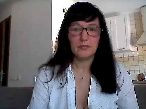 Elena48324 online show from May 23, 2026, 7:29 am