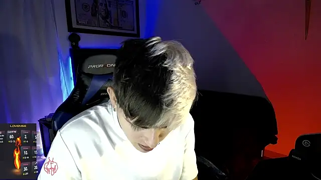 Justin trevor1 online show from April 22, 2026, 2:18 am