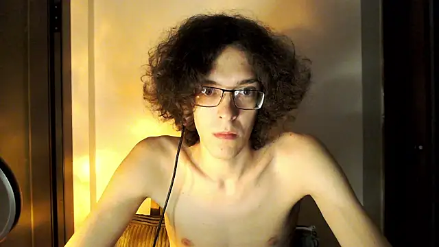 LovesomeCookie online show from May 15, 2026, 5:44 pm