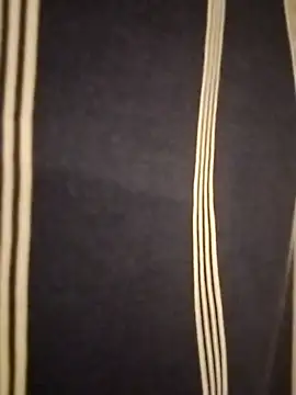 hugenicecock7979 online show from September 25, 2025, 9:54 pm