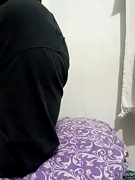 aarav 013 online show from April 20, 2026, 7:48 pm