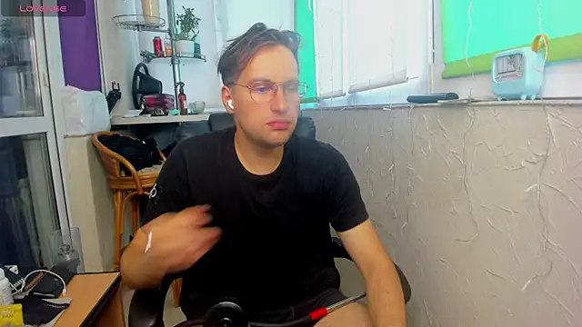 romiosabrino online show from July 10, 2026, 5:57 pm