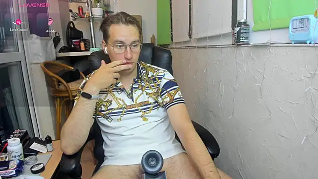 romiosabrino online show from July 3, 2026, 10:27 pm