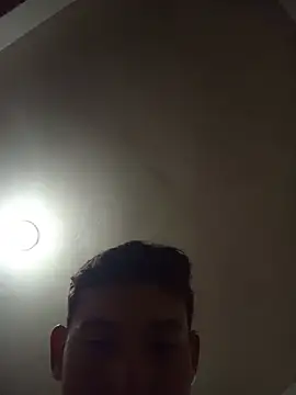 Henriquepauzao10 online show from May 27, 2026, 3:03 am