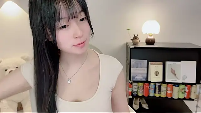 Onechestnut online show from June 25, 2026, 5:12 am