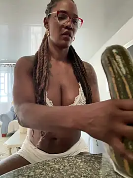 Bustykeyla online show from June 25, 2026, 8:47 pm
