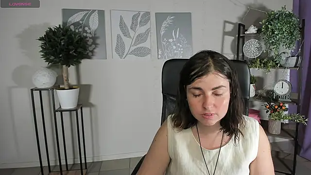MartaEdams online show from June 28, 2026, 5:36 am