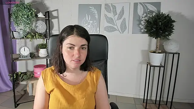 MartaEdams online show from June 25, 2026, 5:12 am