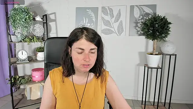 MartaEdams online show from June 22, 2026, 5:15 am