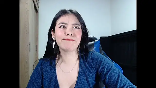 EloiseJun online show from July 11, 2026, 4:57 am