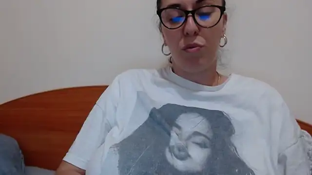 jollene online show from June 7, 2026, 1:38 pm
