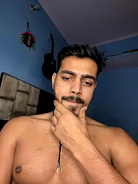 Snapshot of fireboyyyyy chatting on December 19, 2025, 12:25 am fireboyyyyy online show from December 19, 2025, 12:25 am