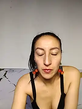 Oriana111 online show from June 12, 2026, 12:47 pm