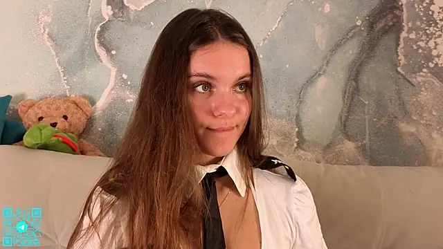 chloemilka online show from July 11, 2026, 5:13 pm