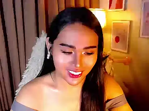 urmidnightcravingsxx online show from May 26, 2026, 3:21 pm
