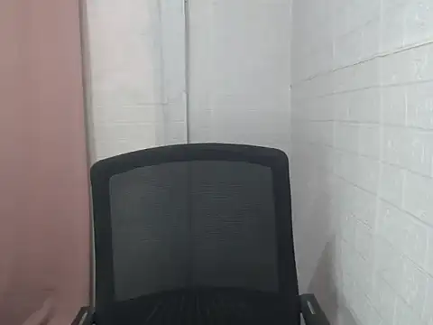 sweetsasha68 online show from July 6, 2026, 2:24 pm