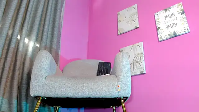 emily ox0 online show from June 20, 2026, 6:24 pm