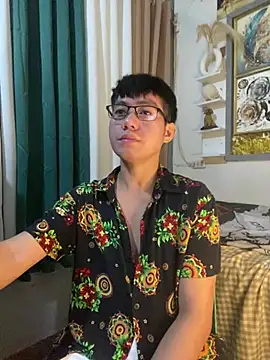xshyboyx online show from June 25, 2026, 2:11 pm