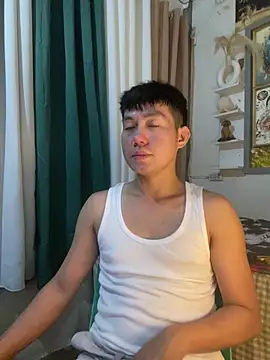 xshyboyx online show from June 14, 2026, 4:57 am