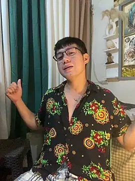 xshyboyx online show from June 30, 2026, 2:33 am