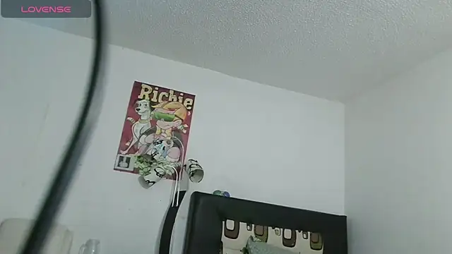 Thomasjons  online show from June 8, 2026, 1:39 am