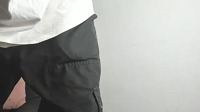 axel davis  online show from March 7, 2026, 6:13 pm